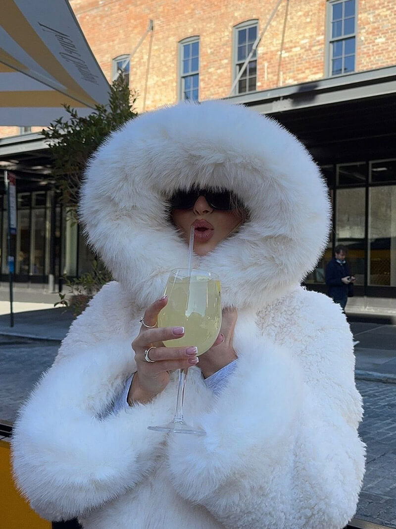 Women's Oversized Faux Fur Hooded Jacket – Luxury Fluffy Winter Coat
