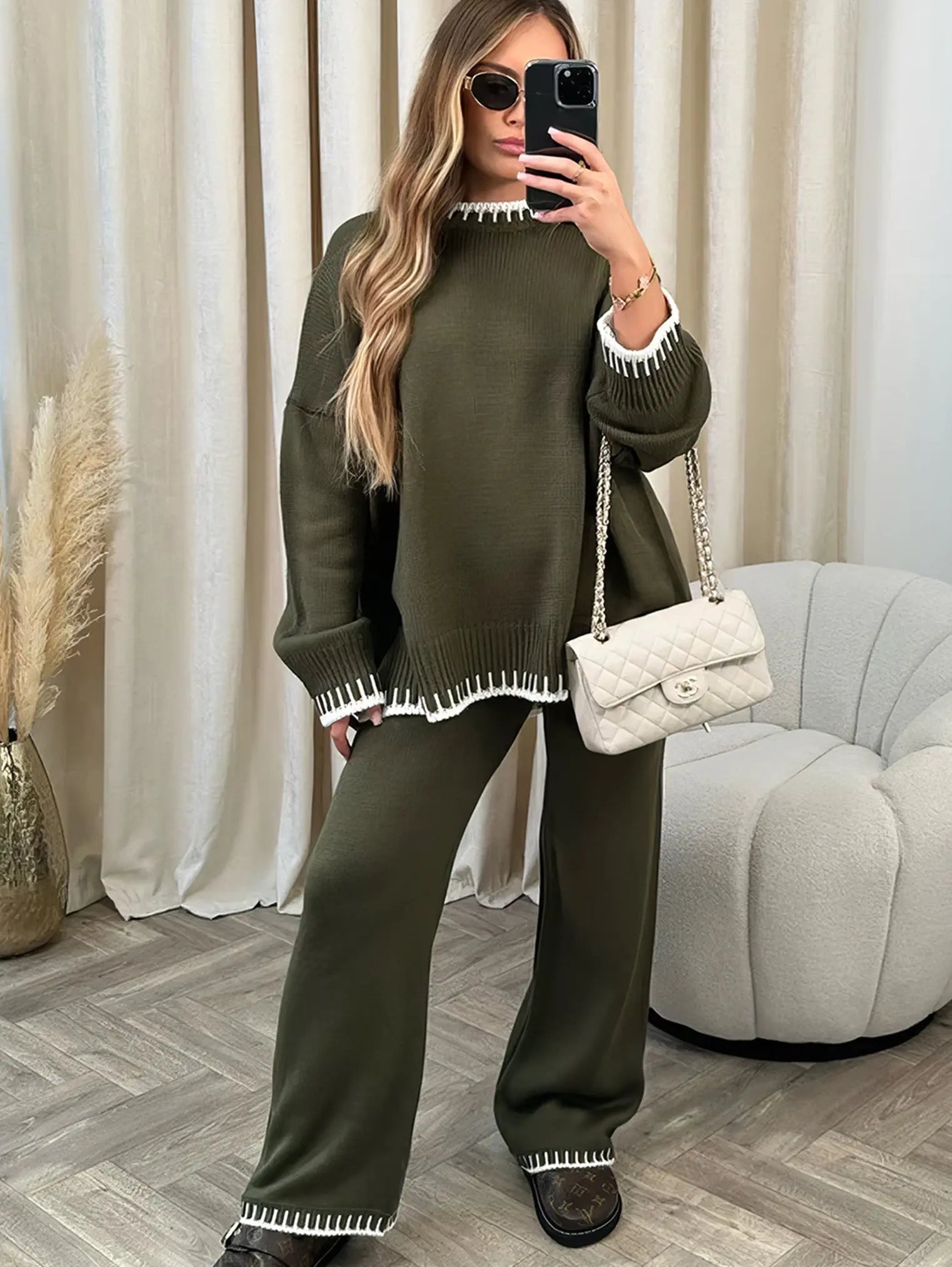Women’s Two-Piece Loungewear Set – Beige Jumper and Wide-Leg Trousers