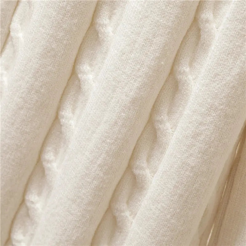 3-Piece Women’s Outfit Set – White Puffer Gilet, Turtleneck Jumper and Wide-Leg Trousers